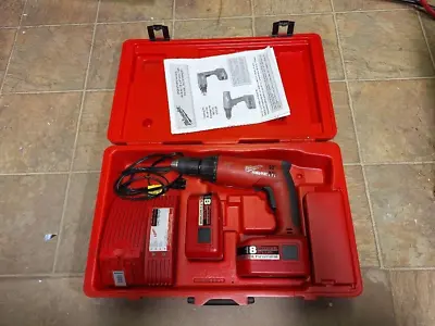 Vintage Milwaukee 18v 0521-20 Cordless Drill Driver W/Charger Case Battery 1997 • $99