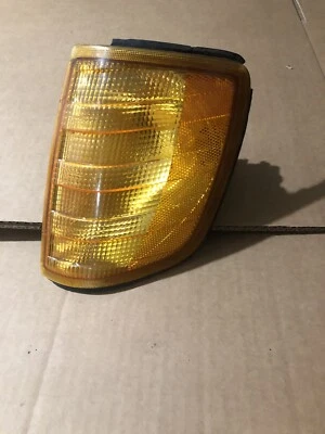 $35.20 • Buy Mercedes Benz W124 1994-95 E320 E430 Front Corner Light Left 1248261143
