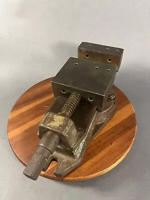 Milling Machine Vise Swivel Base 4-1/4” Jaws. • $89