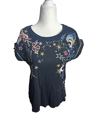 Johnny Was Cyllene Embroidered Black Galaxy Moon Relaxed Tee Top Size XS Women's • £81.92