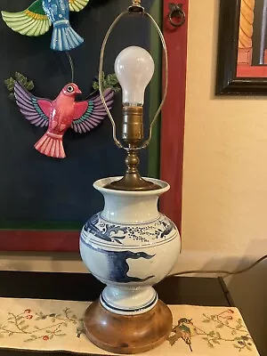 Vtg Excellent Leviton USA Blue White Asian Ceramic Brass 21” Lamp • $65