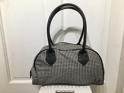 Fred Perry Houndstooth Bowling Bag  Excellent  • £34.75