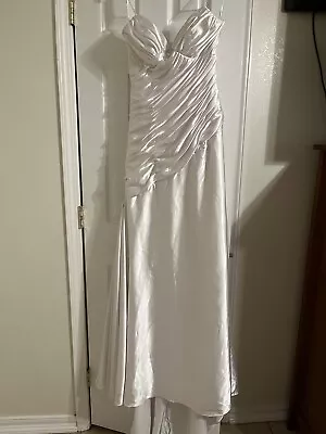 Maggie Sottero Wedding Dress Sz 6 NWOT • $49