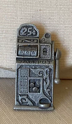 Vintage AJC “Slot Machine” Vegas Casino Quarter Gambling Brooch Pin Silver Tone • $15.95