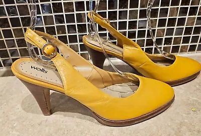 Wallis Mustard Leather Court Shoes UK8 • £10