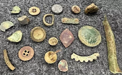 Selection Of Metal Detecting Finds (d19) • £3.90