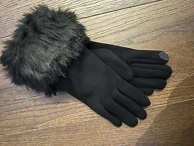 Accessorize  Digital Touch Glamorous Black Faux Fur Cuff  Gloves (Size S/M) • £26