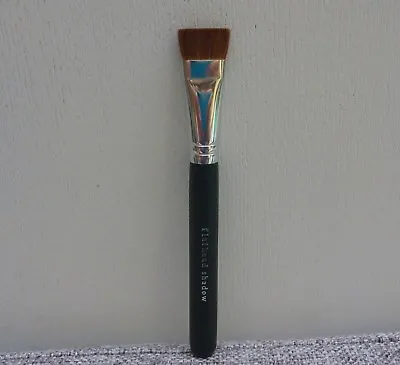 I.d. BARE ESCENTUALS BareMinerals Flathead Shadow Brush Brand NEW! • £6.22