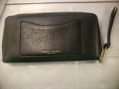 Marc Jacobs New York Black 100% Pebble Leather Zip Around Wallet  • $135