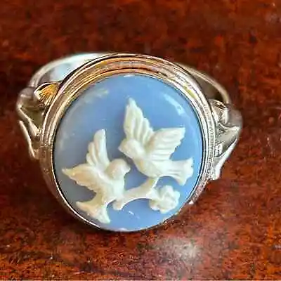 Vintage Avon Blue And White Birds Cameo Silhouette Silver Tone Ring Size 7.5 • $30