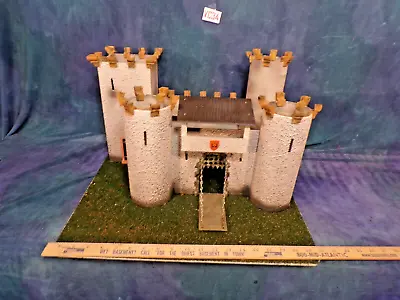 Vintage 1960s French Starlux Medieval Castle Crenellated Towers Lawn Base VC34 • $39.99