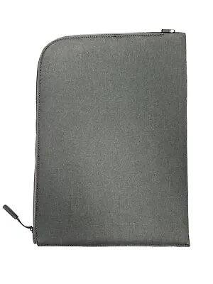14  MacBook Pro Incase Facet Sleeve Case Black • $14