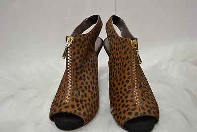 Moda Fur Leopard Print Brown/Black Womens Zip Top Heels Shoes 6.5M EUC • $16.99