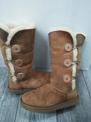 Womens 7 UGG~AUSTRALIA~Bailey Button Triplet S/N 1873~SUEDE +SHEEPSKIN Boots • $41.98