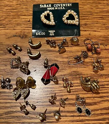 Lot Of Vintage Pierced Earrings  • $7