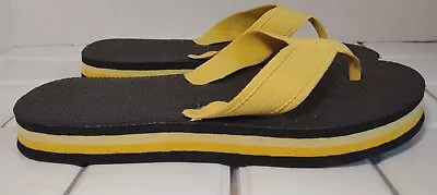 Vintage Flip Flops Thong Women's Size 6/7 Yellow Foam Cushion Beach Sandals • $24.88
