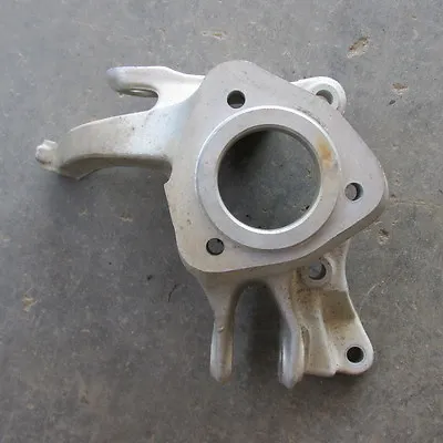 88 89 90 91 92 93 94 95 96 Corvette C4 Right Rear Suspension Knuckle 10052210 • $69.95