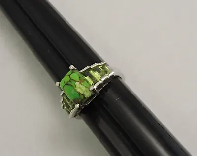 Vintage 925 Sterling Silver Ring Size 6 Green Turquoise Peridot Glass On Sides • $19