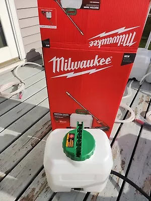 Milwaukee 4 Gallon Switch Tank 49-16-28ps New OPEN BOX TESTED! • $115