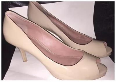 VINCE CAMUTO Kira Dress Pumps Heels Nude Patent Leather Peep-Toe 7M Shoes • $26.99