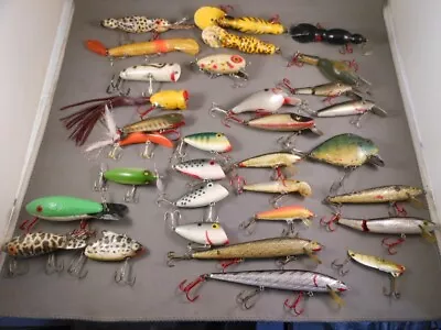 Lot Of 32 Vtg Fishing Lures Plugs Baits Crankbaits Glass Eyes Wood Plastic Users • $49.99