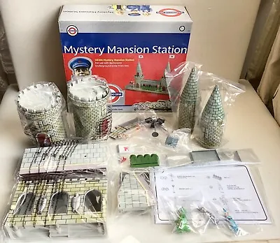 BACHMANN Underground Ernie OO - UE308 MYSTERY MANSION STATION SET - Mint Boxed • £19.99