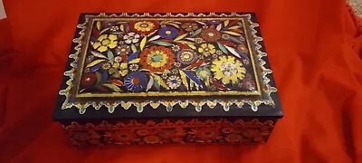 Vtg Embossed Raised Relief Floral Enamel Hinged Lid Collectible Tin - Holland • $14