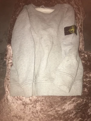 £35 • Buy Boy Stone Island Jumper Age 4