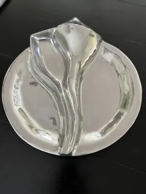 Mariposa Brillante Conch Shell Serving Platter • $30