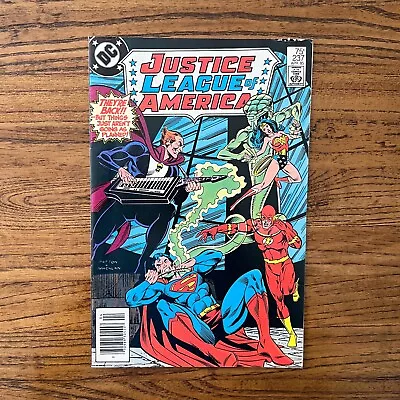 Justice League Of America #237 - DC Comics - 1985 • $5.95