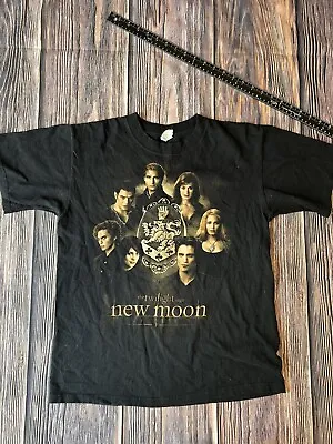 $49.99 • Buy 2009 The Twilight Saga New Moon Sz M Movie Promo Shirt The Cullen Family Crest