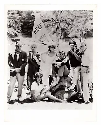 Vintage 8 X 10 Photo Gilligan's Island Dawn Wells Bob Denver Classic TV Show • $10