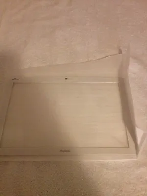 Genuine Apple White MacBook A1181  A1185 Front Display Bezel (NEW) • $9.99