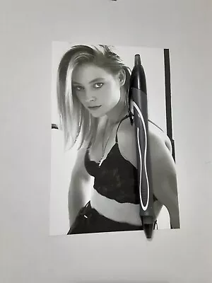 Jodie Foster Beautiful  Sexy. 4x6 Inches Glossy B&w Photo  • $4.99