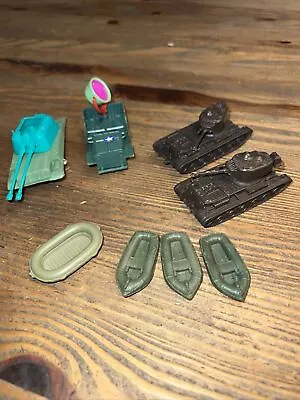 Lot Of 8 Item Vintage MARX US ARMY WW2 Military JEEP Tanks Rafts Boats • $14.99