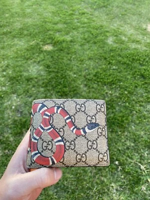 $500 • Buy Gucci Wallet