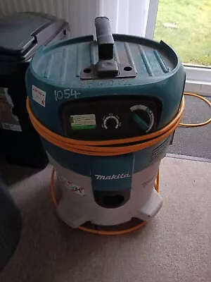 Makita VC3012M 110v M-Class  Dry Vacuum Cleaner Hoover Dust Extractor 30L • £80