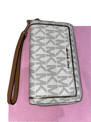 MICHAEL KORS Vanilla Signature Frame Out Item LG Flat Multi Func PHN Case NWT  • $78.95