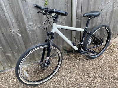 Smith & Wesson Police Cycle Mountain Bike 26  Wheels Front Suspension New Tyre • £149