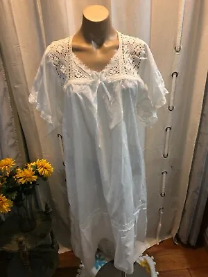 VINTAGE MEXICAN CROCHET DRESS W/White Lace COTTON SIZE S/M UNIQUE! • $49.99
