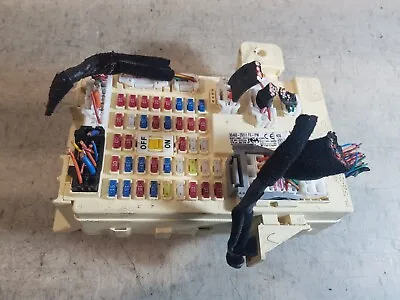 2012 Hyundai Veloster 1.6 Petrol Gdi Fuse Box Relay Control Module 95400-2v911 • $56.54