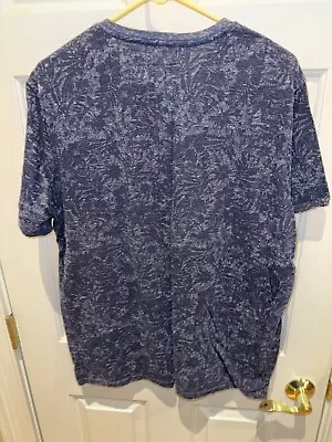 Mossimo T Shirt Mens • $15