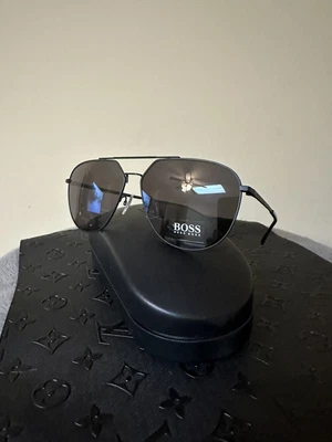 $40 • Buy Hugo Boss Men's Matte Black Modern Aviator Sunglasses BOSS1170FS 0003 IR