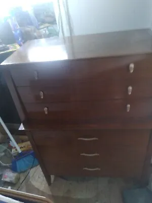Drexel 6 Drawer Dresser • $600