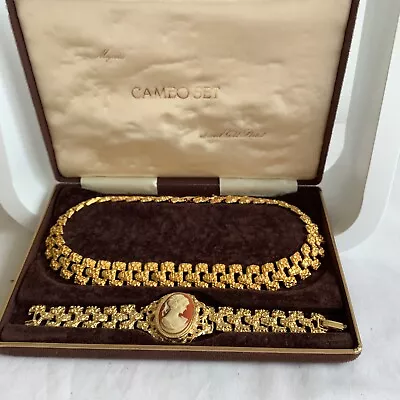 £19.95 • Buy Majestic Cameo Coral Vintage 22ct Carat Rolled GOLD Plated Necklace Bracelet Set