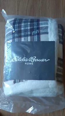 Eddie Bauer  Blanket • $15