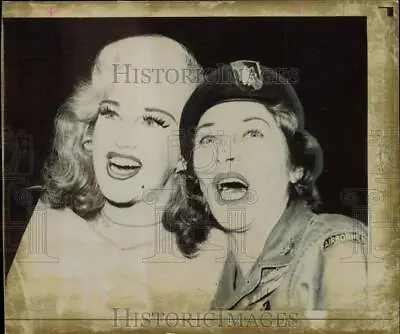 1967 Press Photo Ginger Rogers & Martha Raye Stars Of  Hello Dolly!  • $20.88