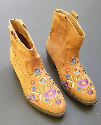 Mudd Women's  CHEYENNE  Embroidered Floral Ankle Boots SZ 8M Cowboy Cowgirl • $41.99