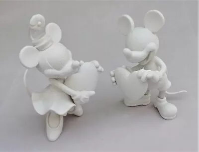 Disney Mini Figure World - Mickey Mouse In Love - White Unpainted - Cake Topper? • £3.50