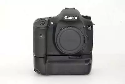 Canon EOS 7D 18MP DSLR Body Grip 2 Batts Charger Strap 18860 Acts Nice! • $251.05